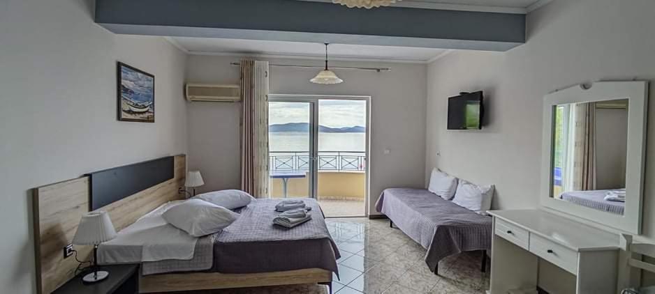 Hotel Klironomi Saranda Oda fotoğraf